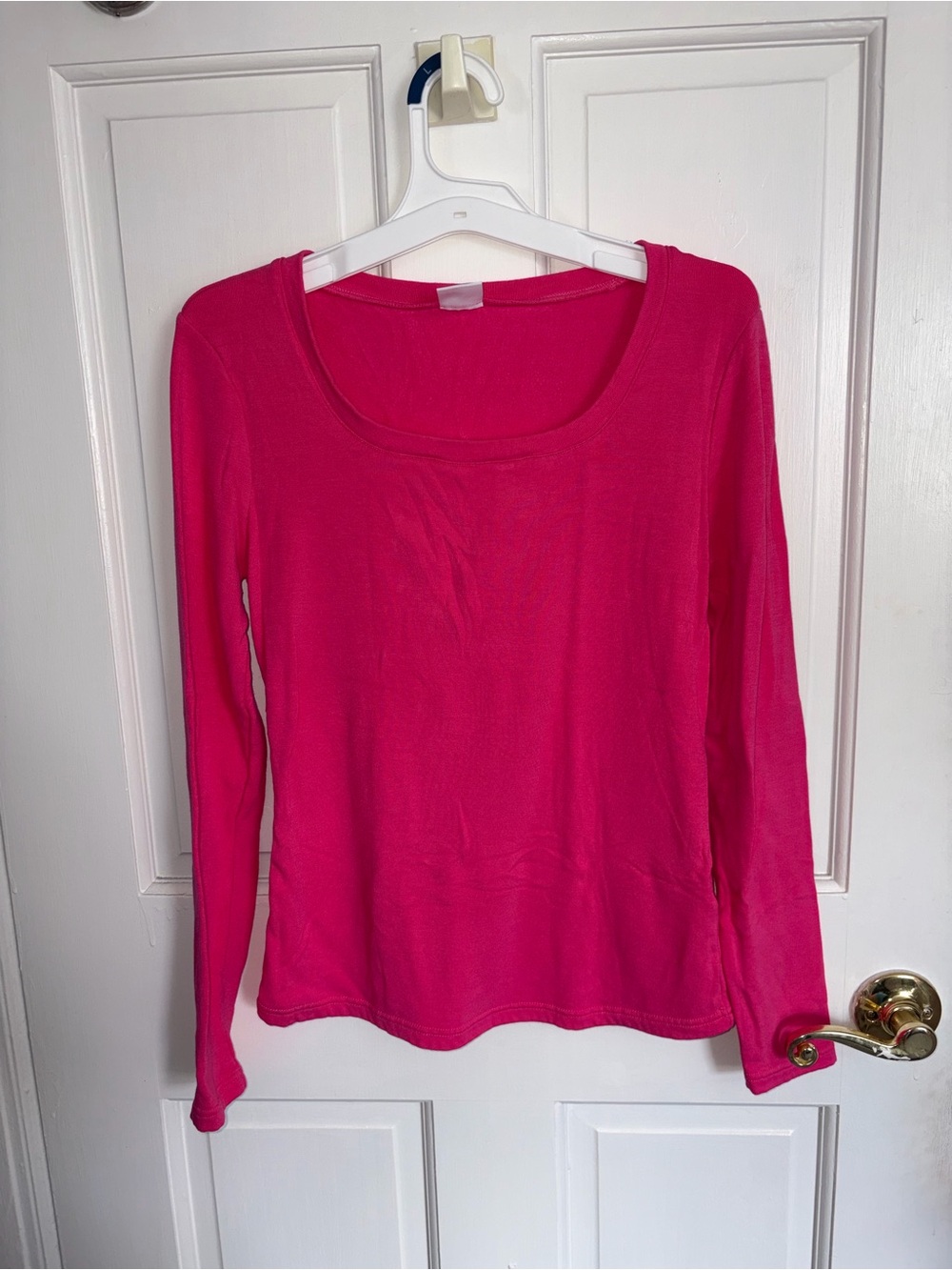 Women's Fuchsia Long-Sleeve Scoop Neck Top